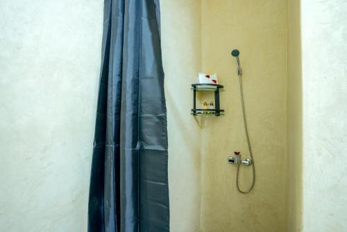 riad le graff pink