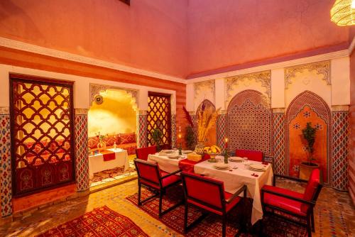 riad le graff pink