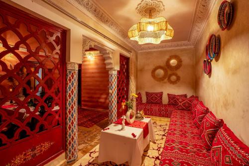 riad le graff pink
