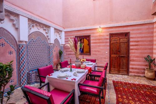 riad le graff pink
