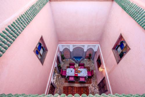 riad le graff pink