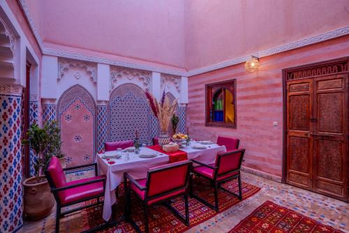 riad le graff pink