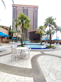 Kuala Lumpur Suite Berjaya Times Square,,4 star