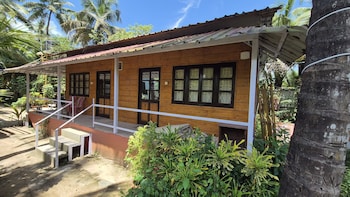 Furtados Beach Cottages,,3 star
