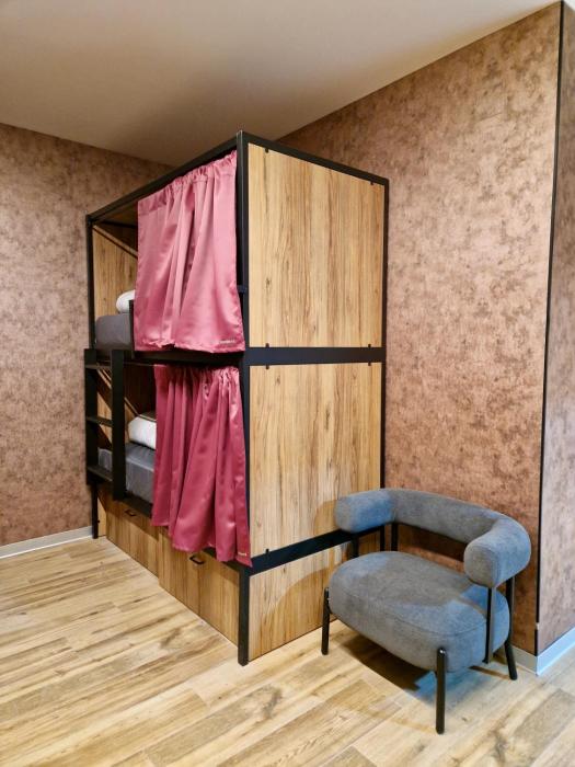 velvet hostel business