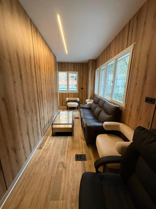 velvet hostel business