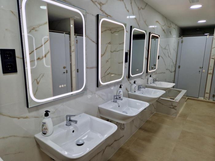 velvet hostel business