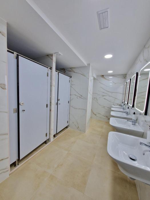 velvet hostel business