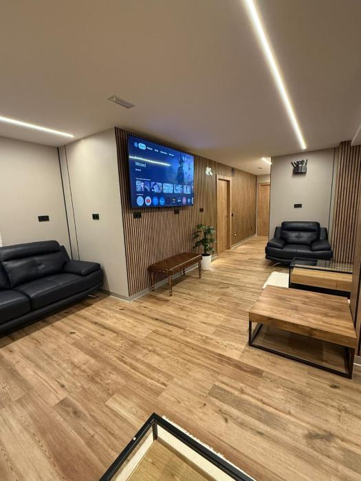 velvet hostel business