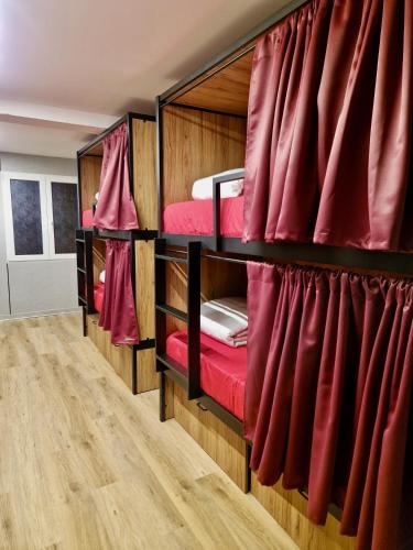 velvet hostel business