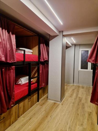 velvet hostel business