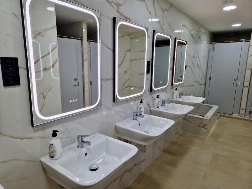 velvet hostel business