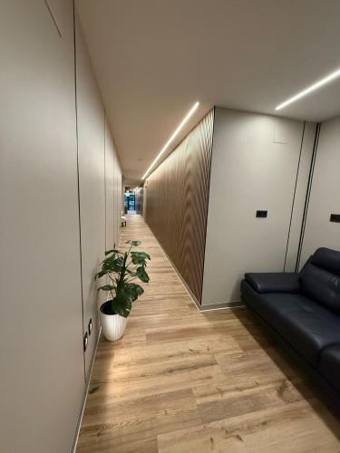 velvet hostel business
