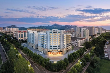 Fairfield By Marriott Qingdao West Coast,,4 star