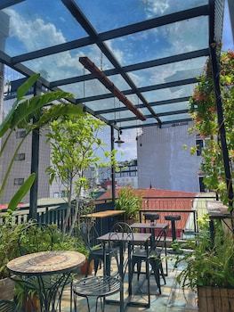 hanoi quarter life hostel