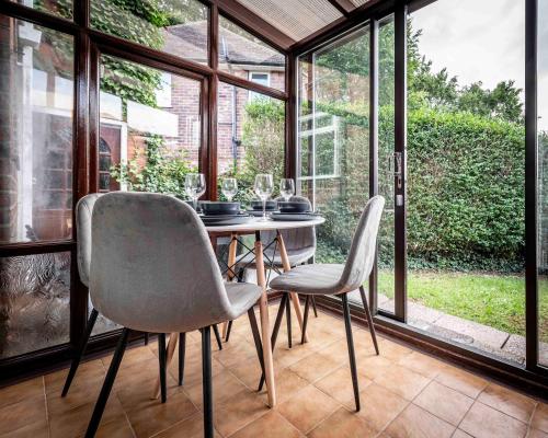 cosy home in stoke on trent