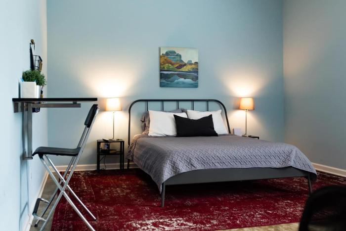clean serene house studio easy on off i 40