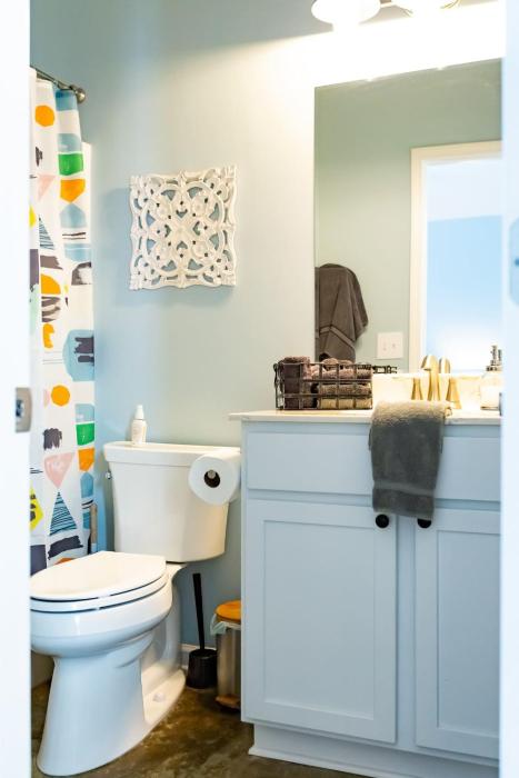 clean serene house studio easy on off i 40