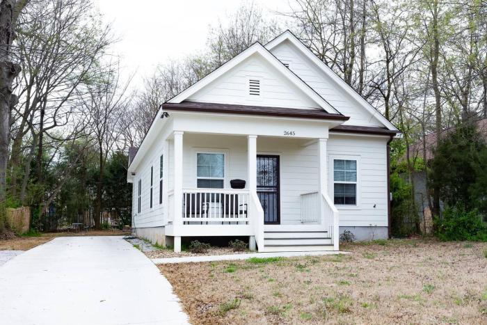 clean serene house studio easy on off i 40