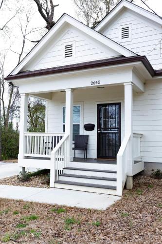 clean serene house studio easy on off i 40