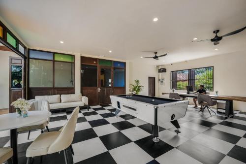 simply stay fishermans village