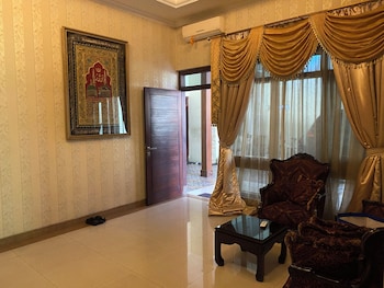 Aldeoz Villa Ndalem Marwatan Solo,,2 star