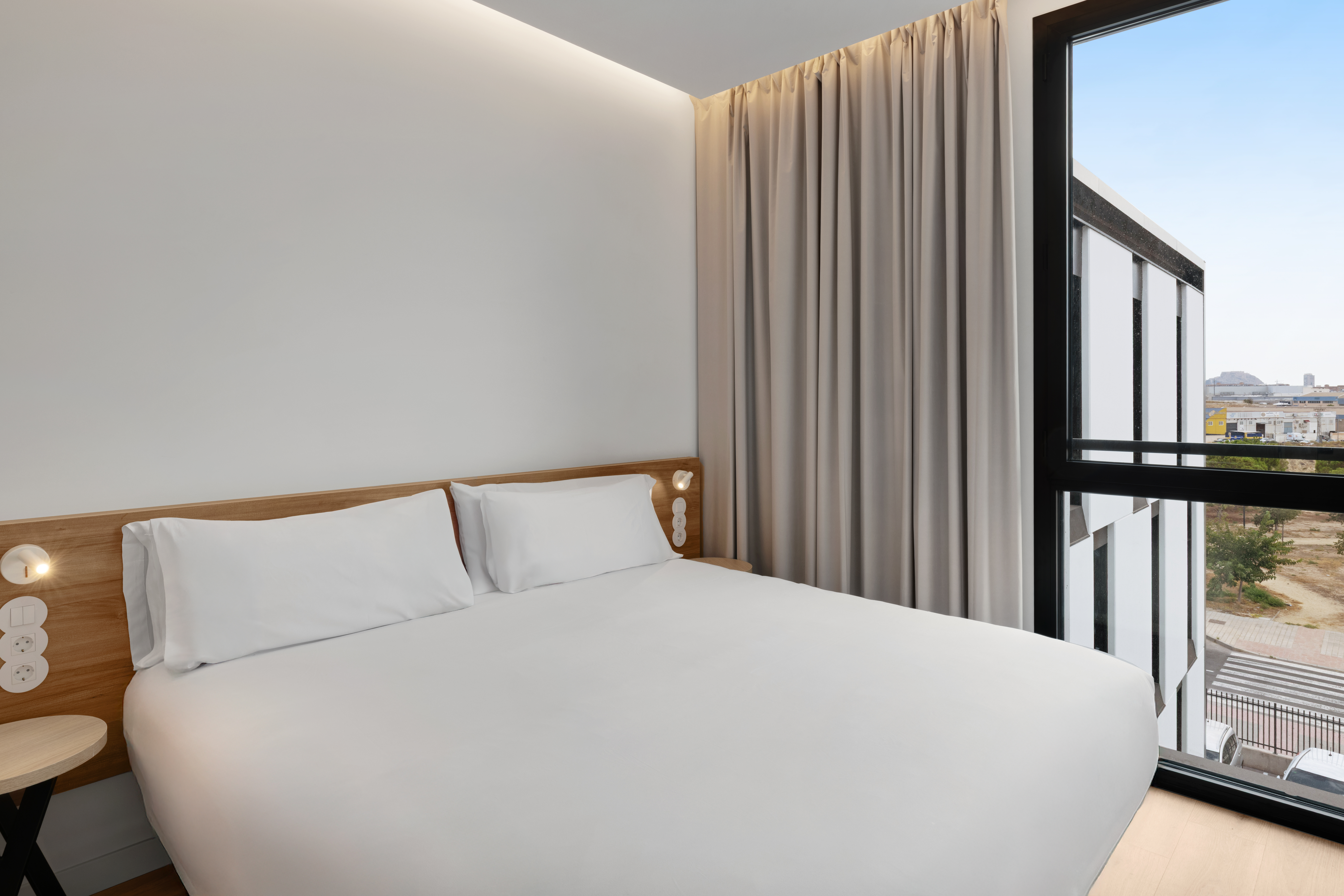 bandb hotel alicante aeropuerto