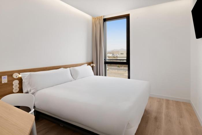 bandb hotel alicante aeropuerto