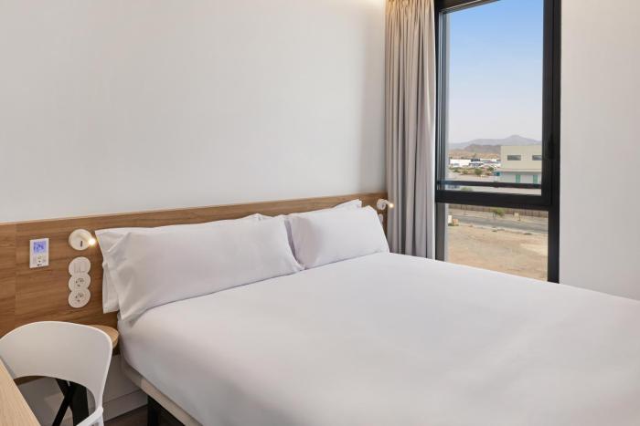 bandb hotel alicante aeropuerto