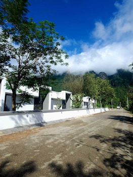 song view pool villa