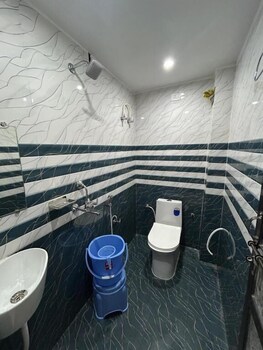 Shree Gomukh Residency,,2 star