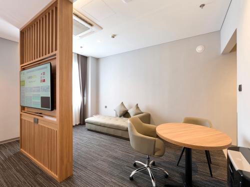 super hotel hanoi