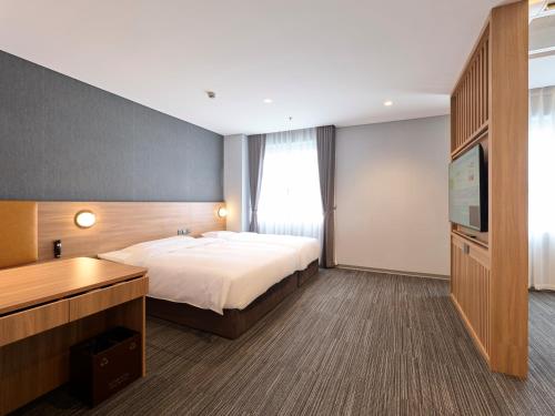 super hotel hanoi