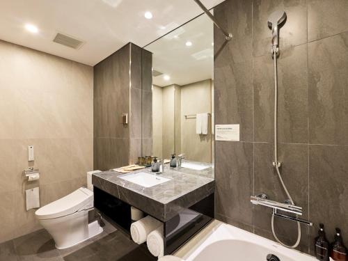 super hotel hanoi