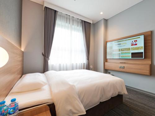 super hotel hanoi