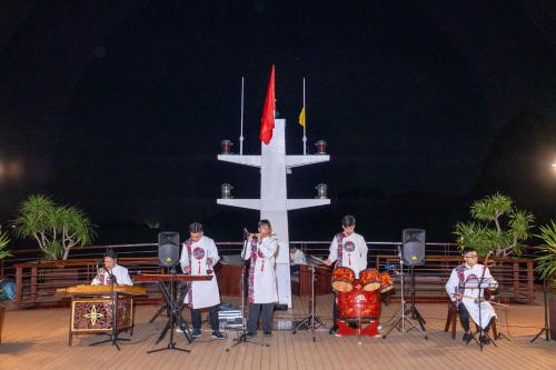 cycad cruise