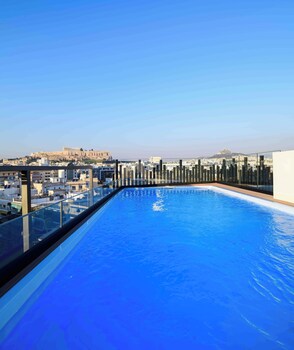 thea acropolis suites and apartments