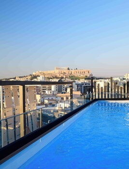 thea acropolis suites and apartments