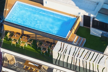 thea acropolis suites and apartments