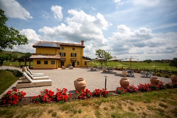 Al Pompiere Wine And Rooms,,0 star