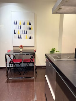 Makati City Gramercy Residences Studio,,2 star