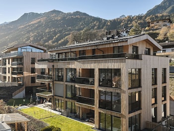 larchenlodge skyspa und rooftop pool