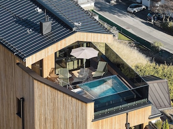 larchenlodge skyspa und rooftop pool