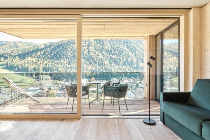 larchenlodge skyspa und rooftop pool