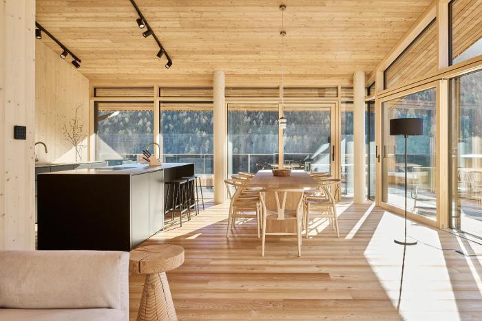 larchenlodge skyspa und rooftop pool