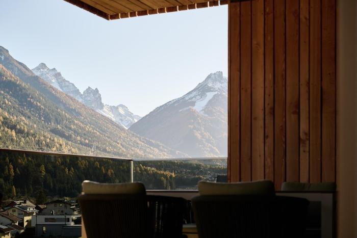 larchenlodge skyspa und rooftop pool