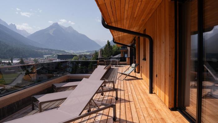 larchenlodge skyspa und rooftop pool