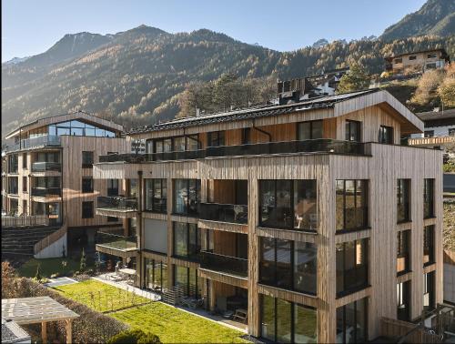 larchenlodge skyspa und rooftop pool