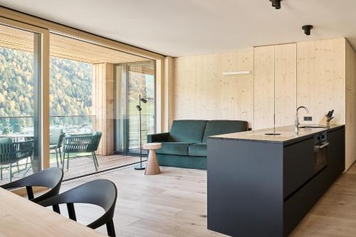 larchenlodge skyspa und rooftop pool