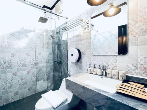 intimate riverside resort